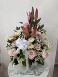 Arreglo floral en base de madera