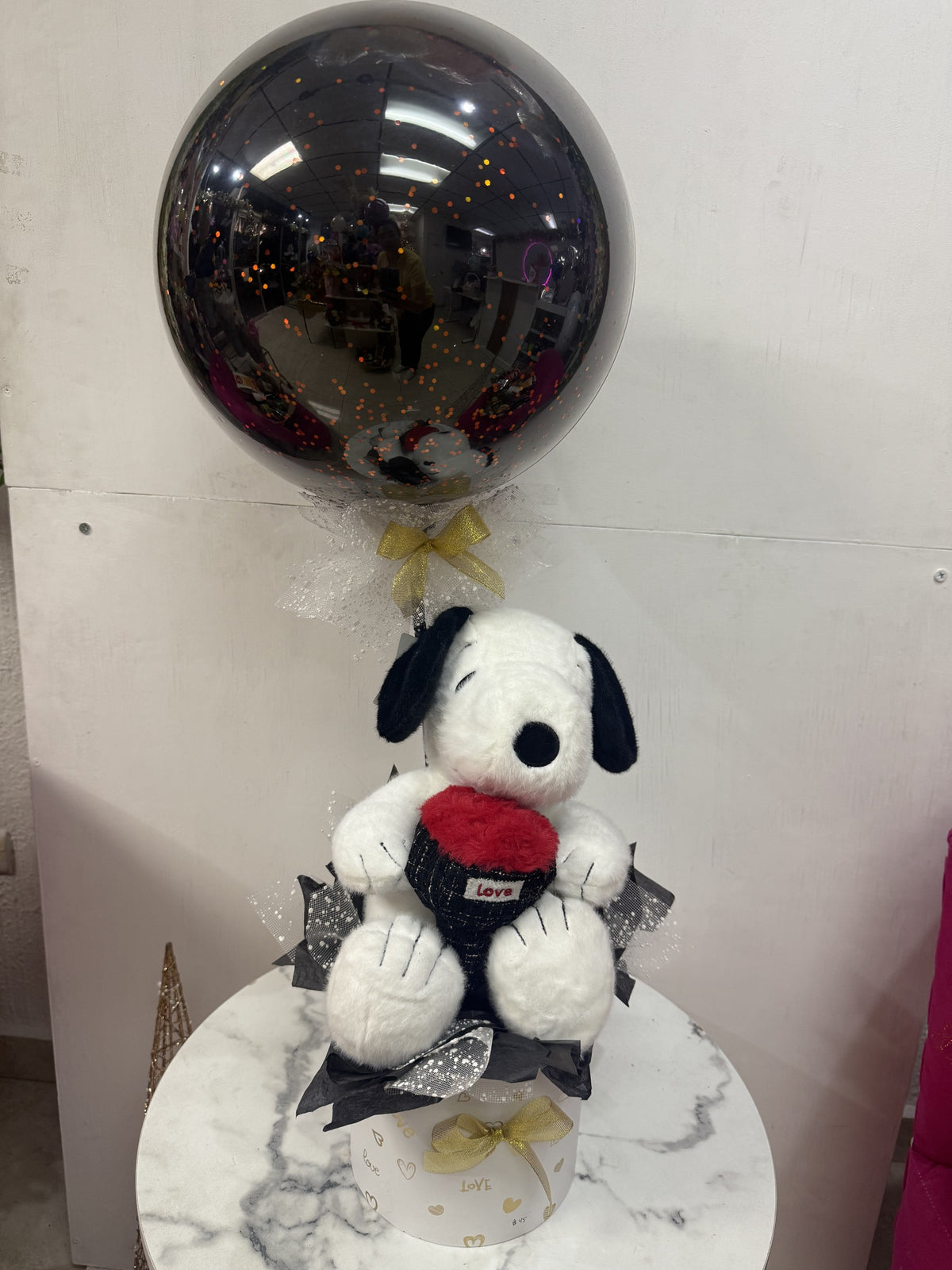 Arreglo Snoopy en base cilíndrica