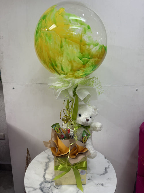 Arreglo con osito, chocolate Tosh y globo