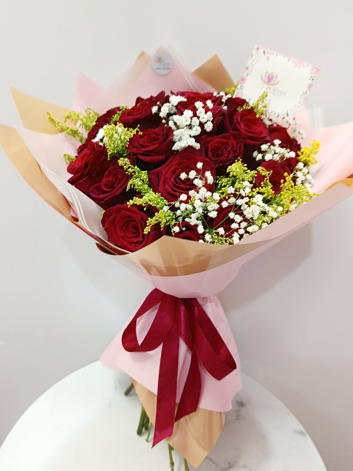 Ramo de 24 rosas rojas ecuatorianas
