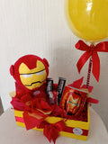 Arreglo Iron Man con taza y chocolates