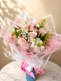 Ramo de 6 rosas rosadas y astromelias